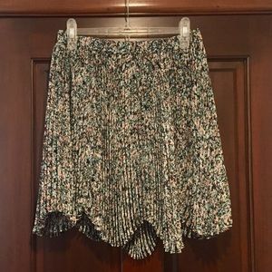 Club Monaco flowy pleated skirt!
